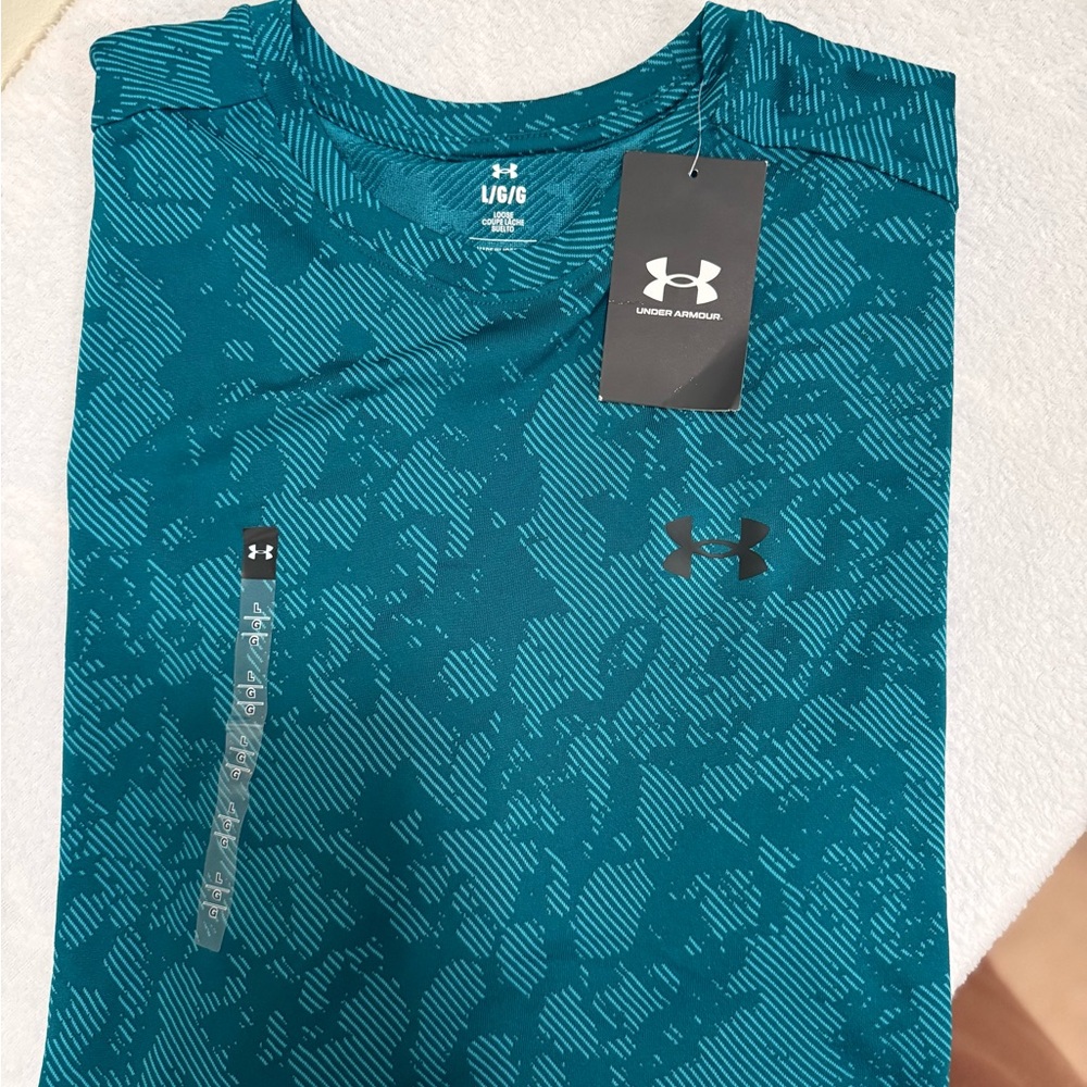 Under Armour Teal Men’s Patterned Tee, NWT